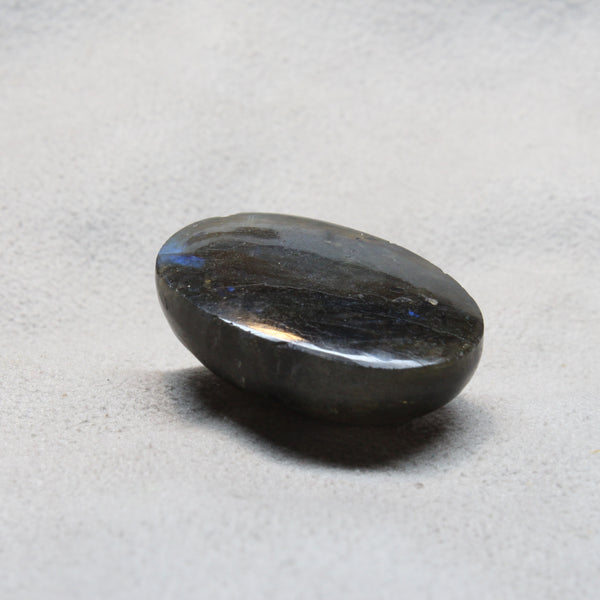 LABRODARITE 44.9-CARATS (S0156-A12)