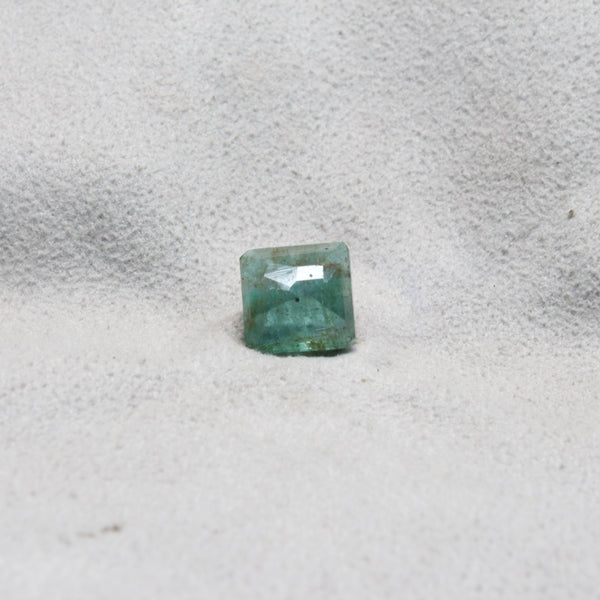 NATURAL & ORIGINAL EMERALD 3.60-CARATS (S0199-A15)