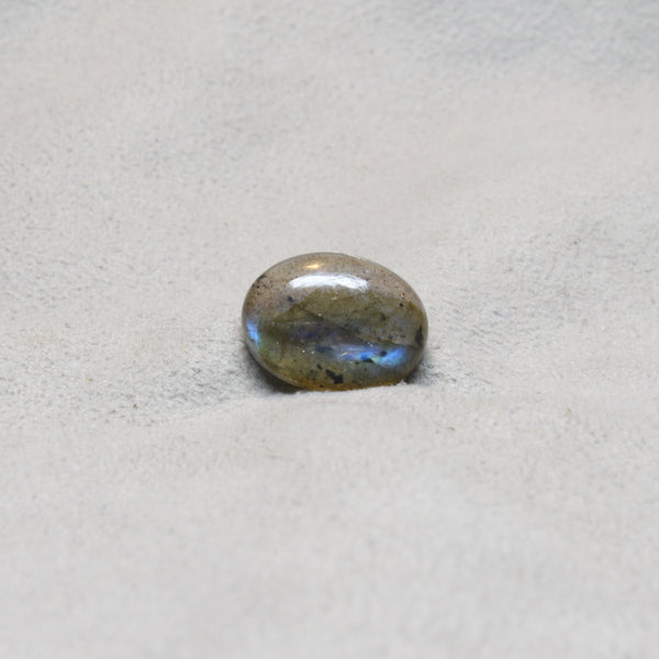 LABRODARITE 7.30-CARATS (S0160-A12)