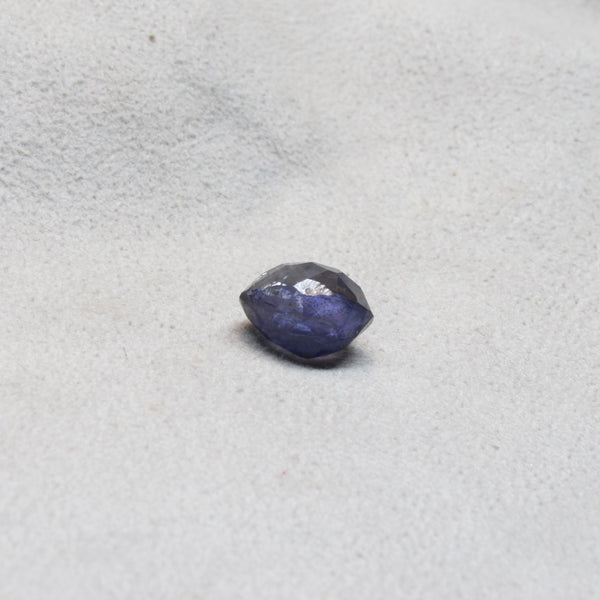 IOLITE NATURAL & ORIGINAL 3.85 CARATS (S0218-A16)