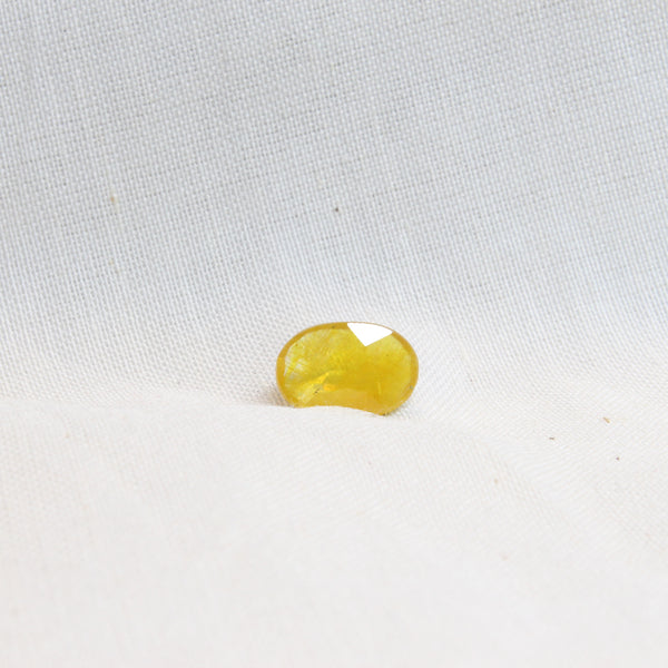 NATURAL YELLOW SAPPHIRE 2.60-CARATS (S0037-A7)